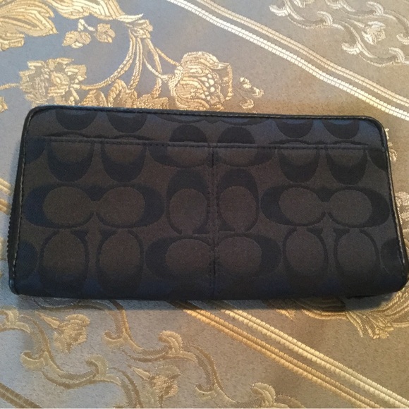 Coach Wallet - Picture 2 of 4
